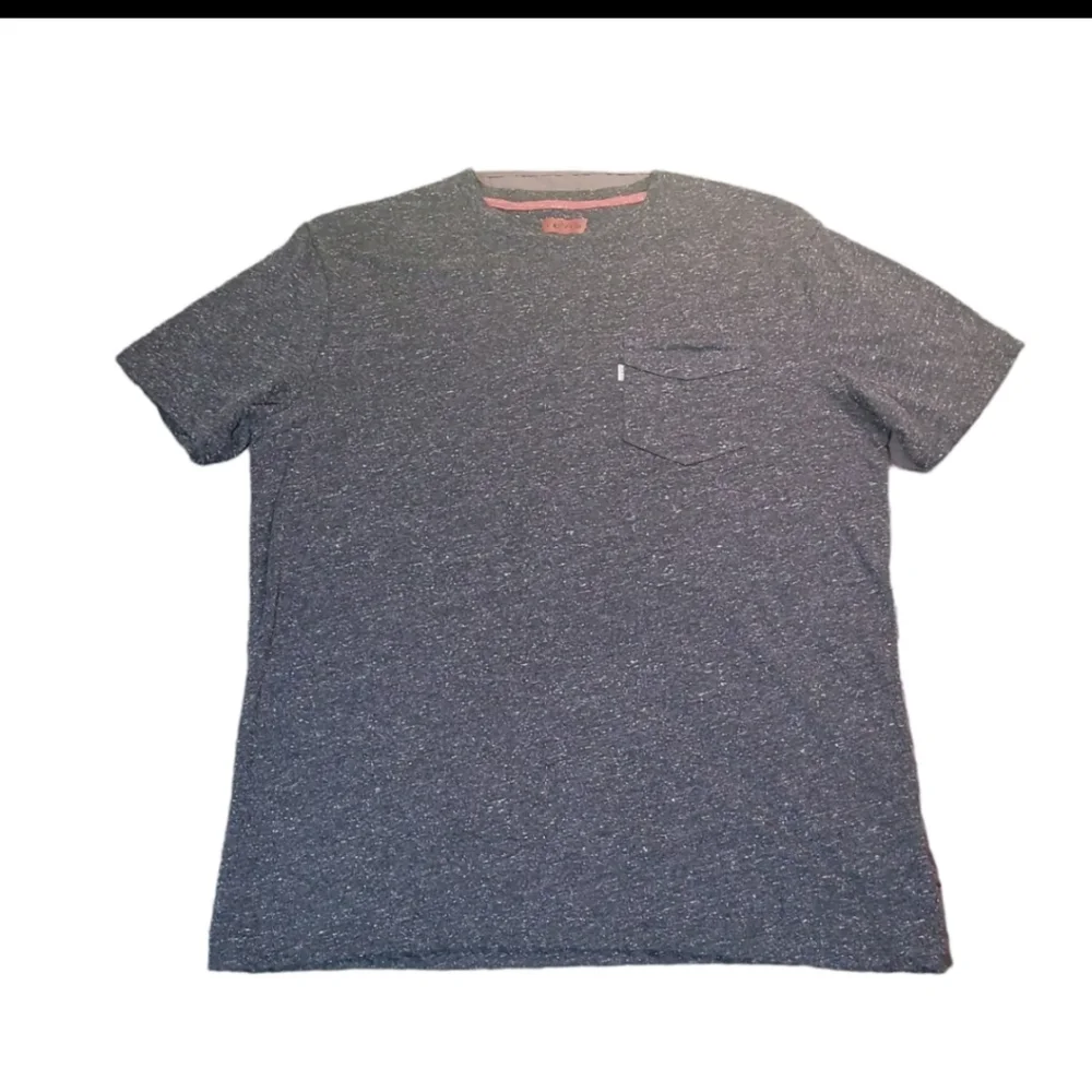 Levi's Men's SS Sunset Pocket T-shirt Medium Black Speckled Classic Comfy - Picture 1 of 5